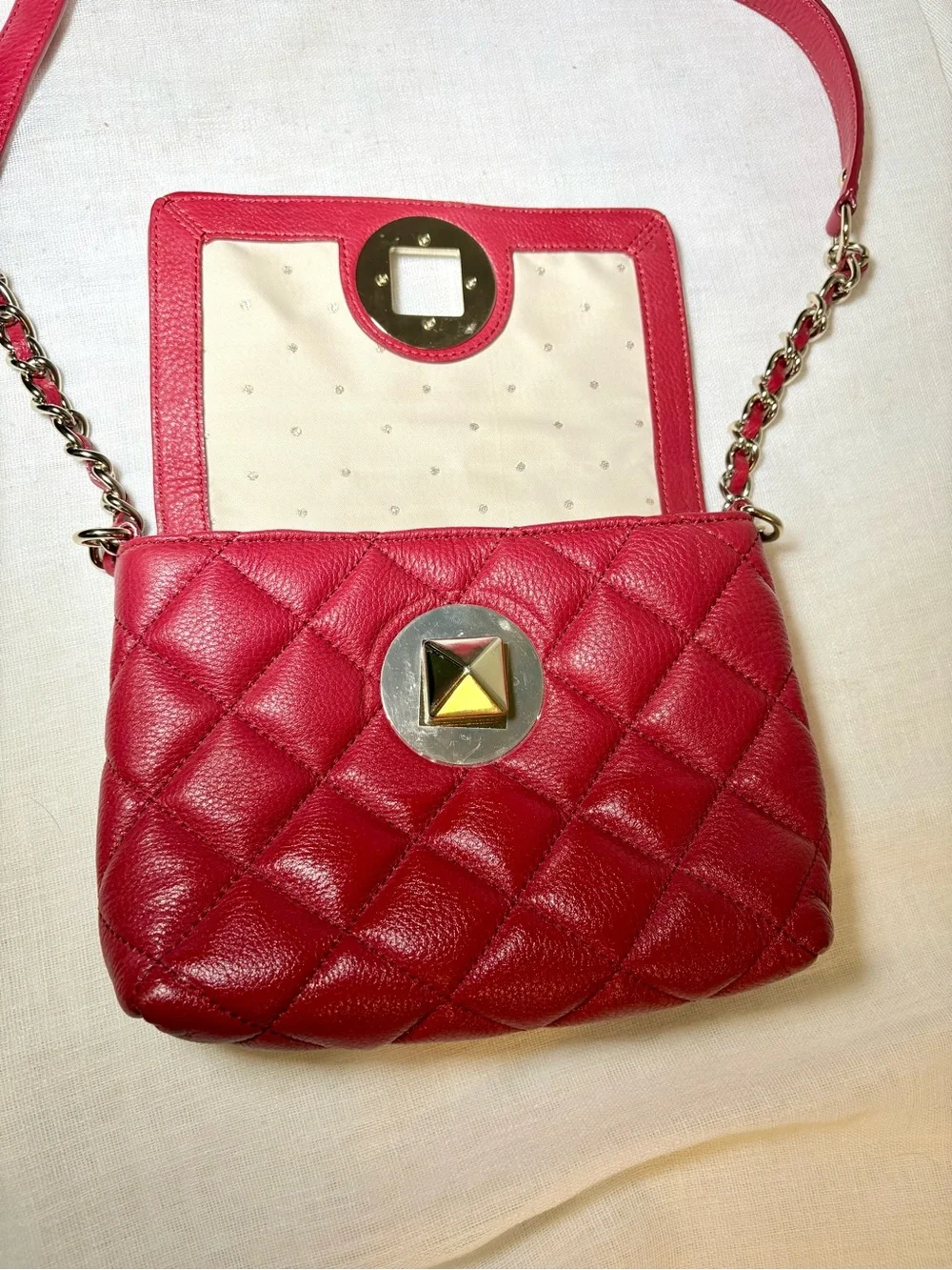 Kate Spade CherryRed Quilted Leather Crossbody Bag Gold Turnlock Chain Strap Y2K
